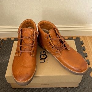 UGG Australia/Leather